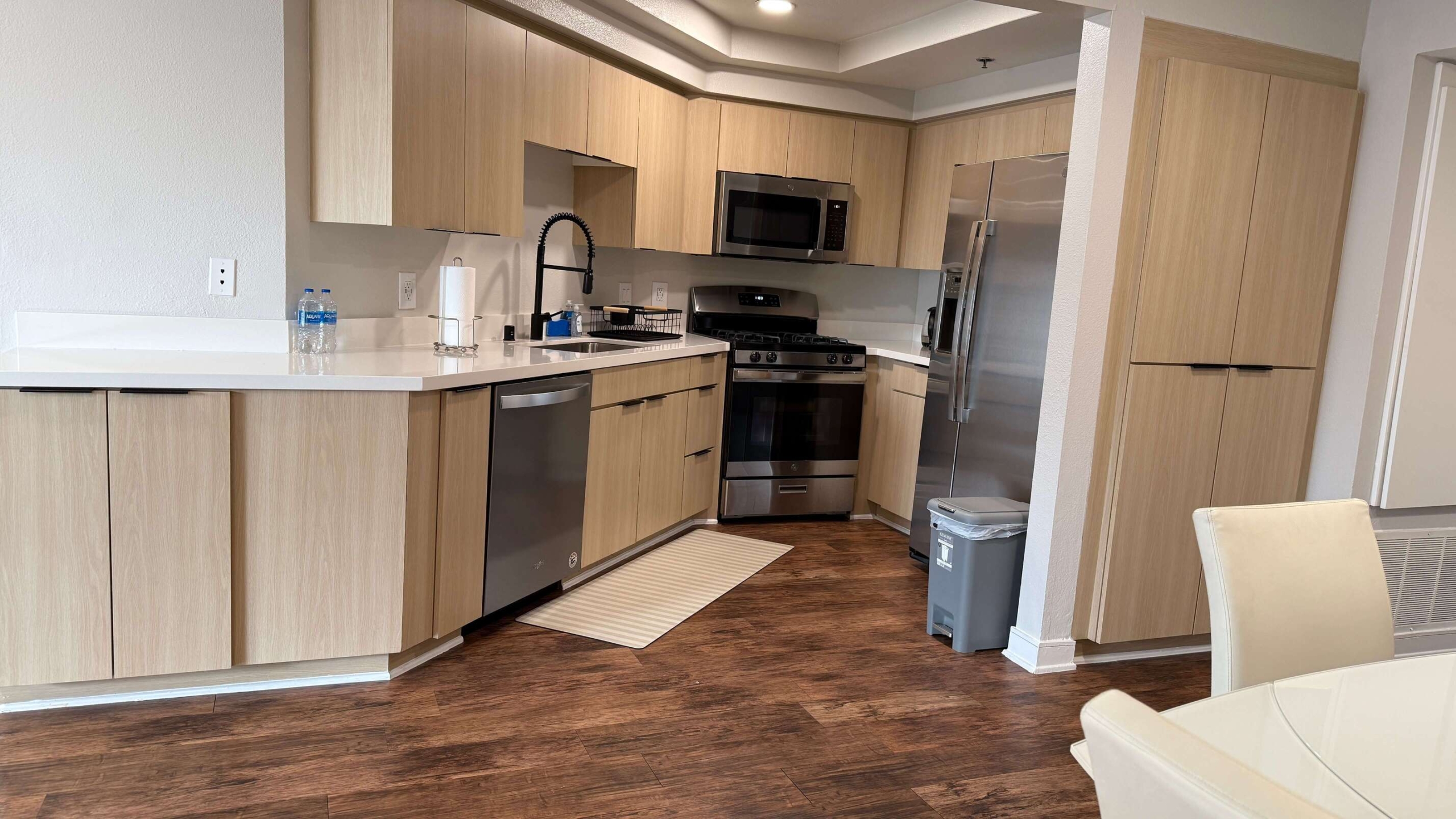 modern luxury apartment decor and furniture Los Angeles